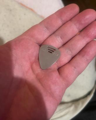 Plettro chitarra in acciaio 1mm