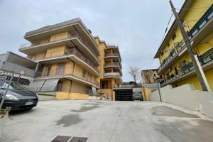Trilocale con garage 37mq vista mare posto auto