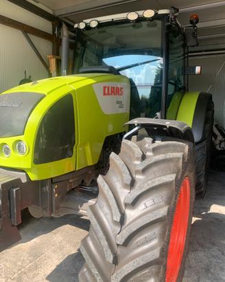 Trattore agricolo CLAAS