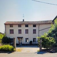 Cascina da ristrutturare con vecchia stalla