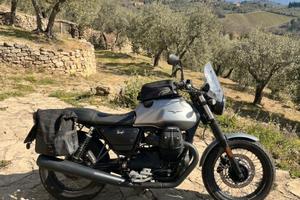 Moto Guzzi V7 III 