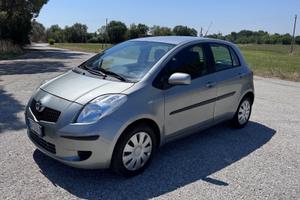 Toyota Yaris 1.0 5 porte Sol