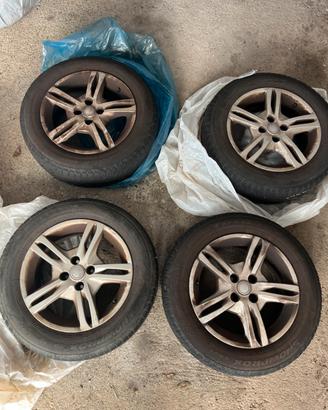 Cerchi in lega 15 + pneumatici