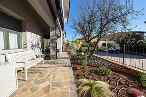 4 LOCALI A AZZANO SAN PAOLO