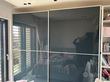 Armadio 2 ante scorrevoli vetro blu 280x250 cm