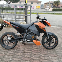 KTM Duke 690