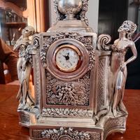 Orologio decorativo in metallo 