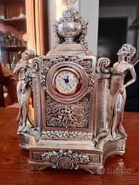 Orologio decorativo in metallo 