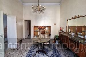 Casa singola con terrazzo a Macchia di Giarre