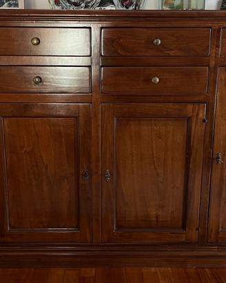 Credenza in arte povera