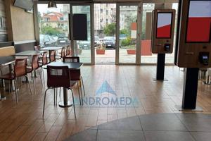 Immobile di 550 m² a San Nicola la Strada