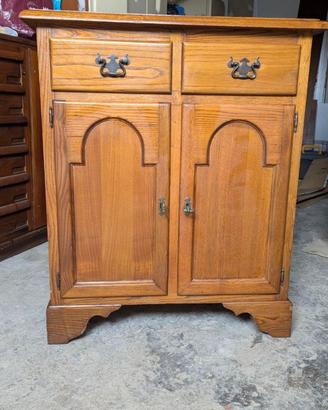 Mobiletto con cassetti