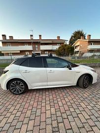 Toyota Corolla 2.0 hybrid style - anno 11/2019.
