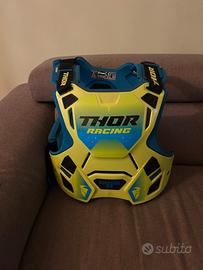 Casco fox e pettorina thor