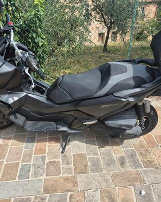 Scooter Honda ADV 350