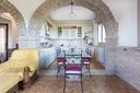 villa-di-391-m²-con-piu-di-5-locali-e-box-auto-dop