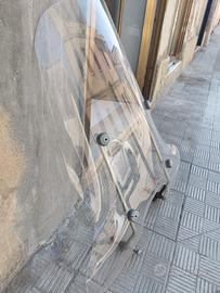 Parabrezza di un Liberty 150 moto