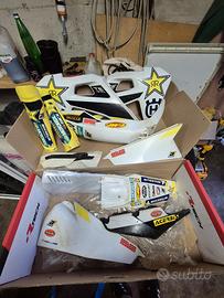 Plastiche husqvarna rockstar