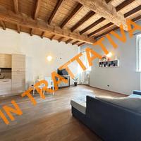 MONOLOCALE A CORBETTA