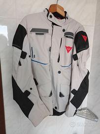 Giubbotto per moto marchio Dainese