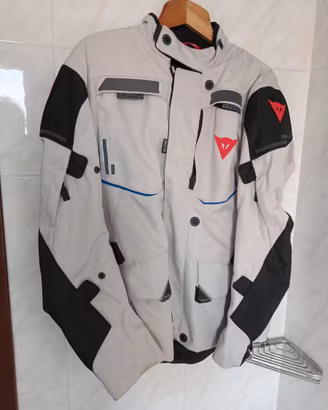 Giubbotto per moto marchio Dainese