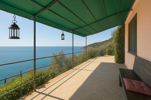 Casa vista-fronte mare in Toscana e Lazio