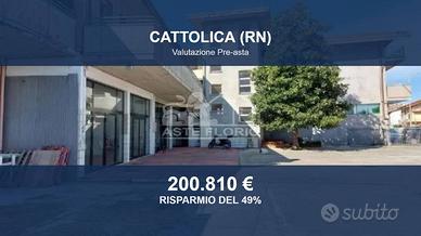 Immobile in asta di 215 m² con più di 5 locali a C