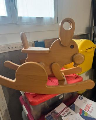 dondolo coniglio in legno