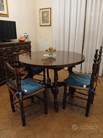 Tavolo rotondo in legno