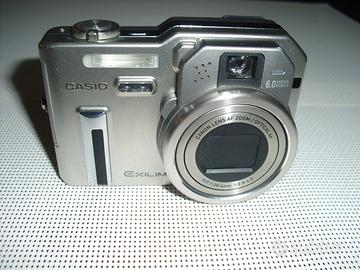 Macchina fotografica Casio Exilim EX-P600