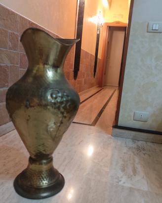 Vaso Decorativo in metallo 