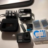 Gopro Hero 8 Black + 6 batterie + accessori