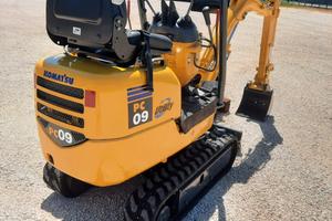 KOMATSU PC09-1