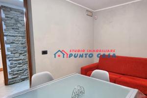 Pressi Cso Vitt. Emanuele - 3 vani su 2 elevazioni