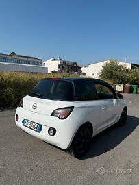 Opel adam 2016