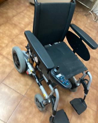 Carrozzina elettrica disabilita