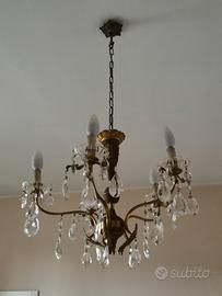 lampadario vintage con cristalli 