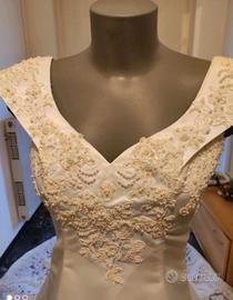 ABITO DA SPOSA CON VELO
