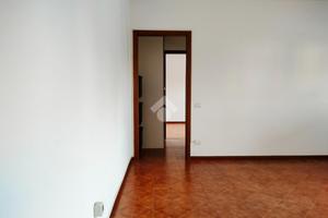 2 LOCALI A CESANO BOSCONE