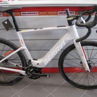 BERRIA GRAVEL CORSA EBIKE CARBON MISTRAL BOSH SX