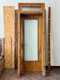 Porta in legno da interno con Sopraluce apribile