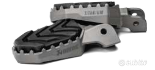 Bmw Pedane larghe Akrapovic titanio originali