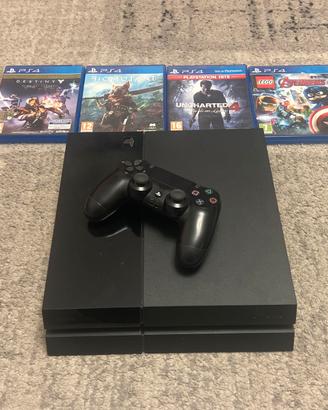 PlayStation 4 + 4 giochi
