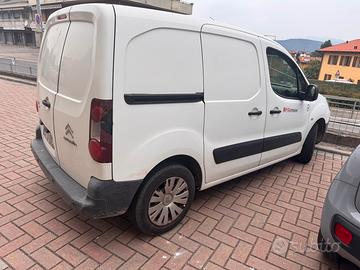 Berlingo van