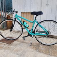 Bicicletta Bianchi T-Road