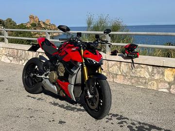 Ducati Streetfighter V4S