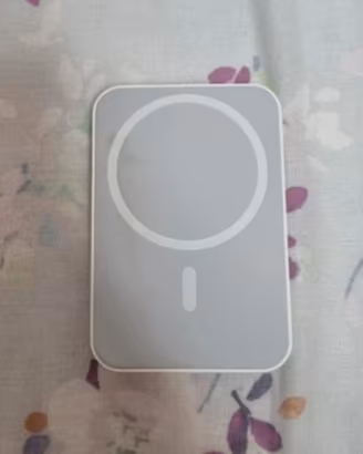 caricatore portatile magnetico