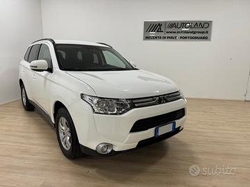 Mitsubishi Outlander 2.2 DI-D 4WD Intense
