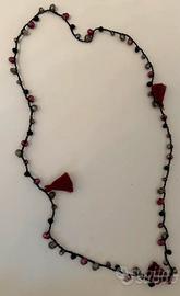 Collana di perline colorate