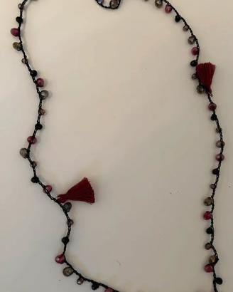 Collana di perline colorate